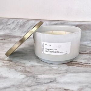 🪞 NWT classic crisp bloom cotton scented candle + diffuser lid home decor